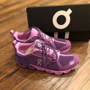 Women’s On Cloud CloudFlyer size 9.5